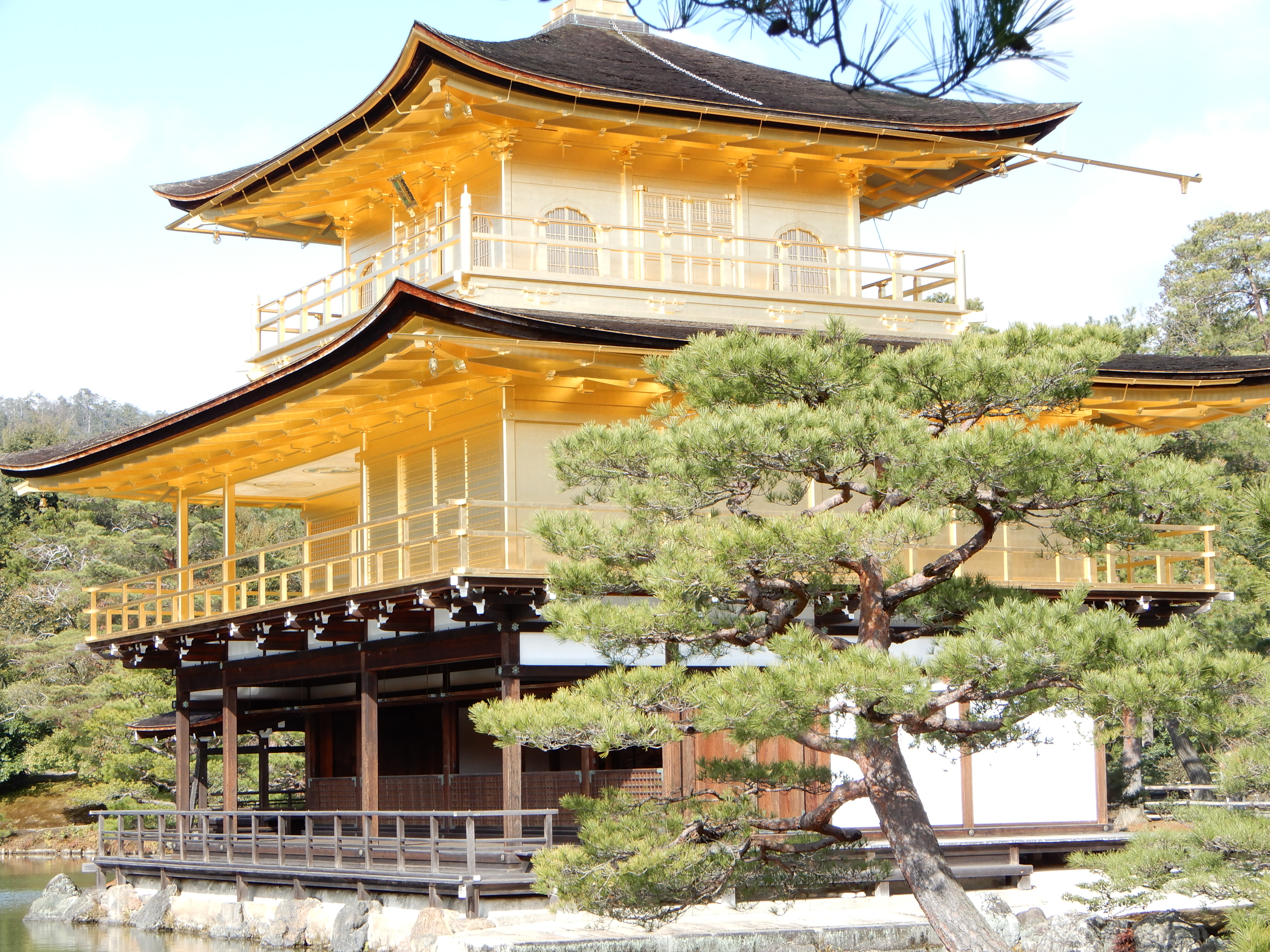 鹿苑寺金閣は日本人なら一度は訪れておきたい感動スポット 兵庫県からいいもの紹介 鹿苑寺金閣は日本人なら一度は訪れておきたい感動スポット 兵庫県からいいもの紹介